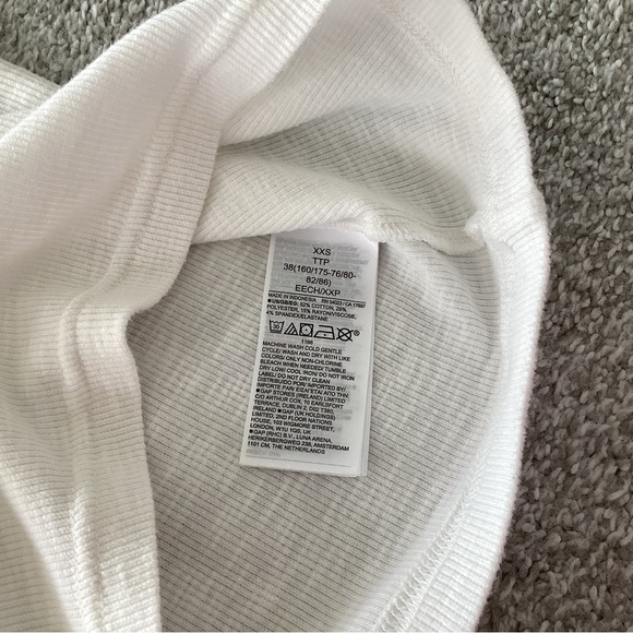 Gap Essential Rib Flutter Sleeve T-Shirt - Picture 5 of 6